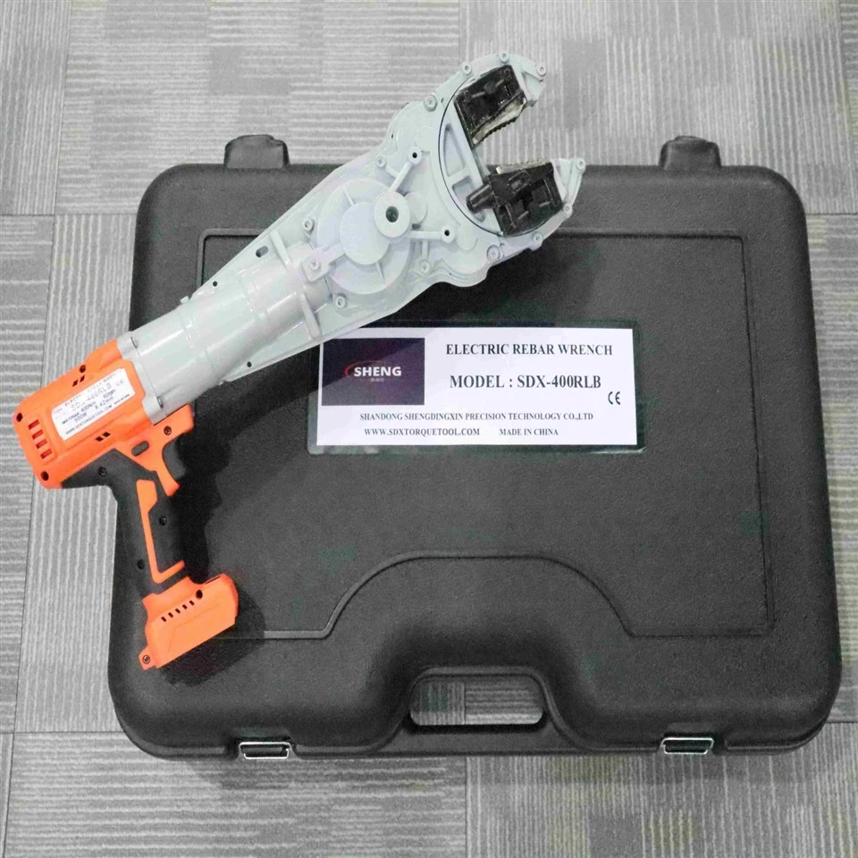 Cheie electrică de mână pentru cuplarea barelor de armare